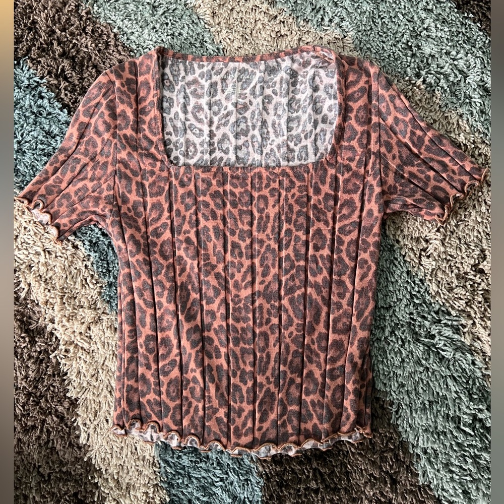 American Eagle Cheetah Print Top